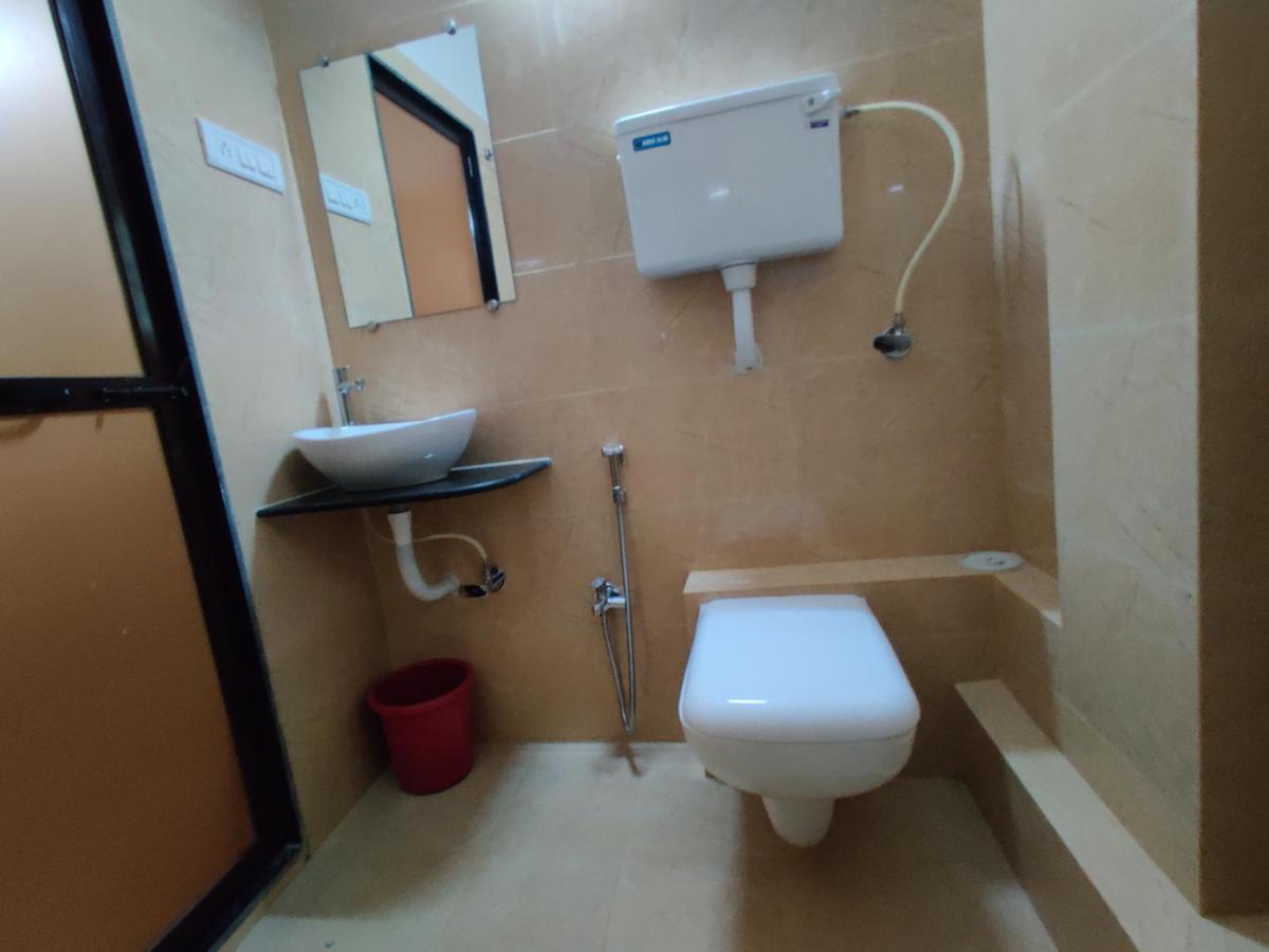 Hotel Surya Grande Kudal  Exterior photo